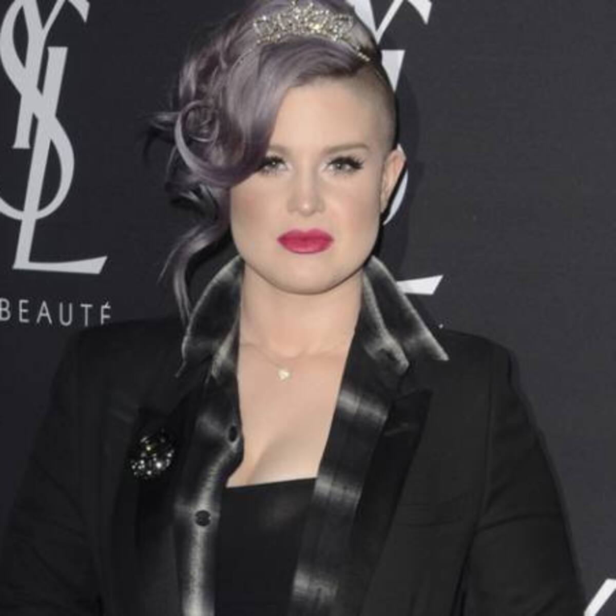 Kelly Osbourne publica en Twitter el teléfono de la amante de su padre