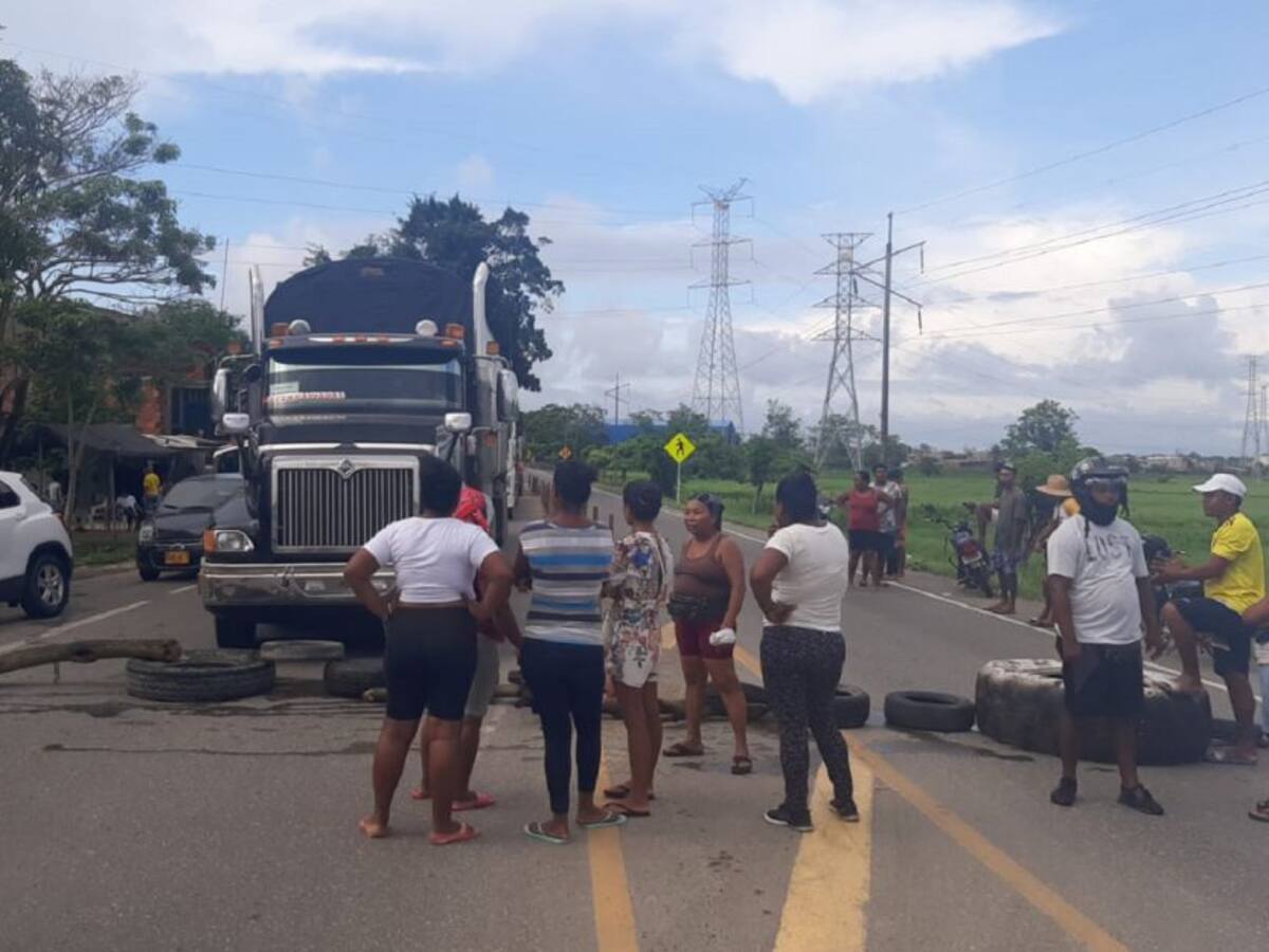 Bayunqueros bloquearon La Cordialidad por no autorización de corralejas