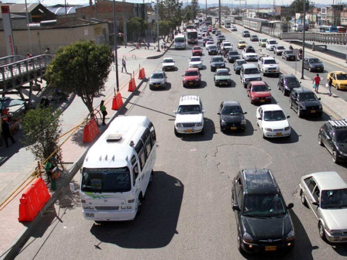 Habilitan la vía Bogotá - Villavicencio que se encontraba cerrada por derrumbe