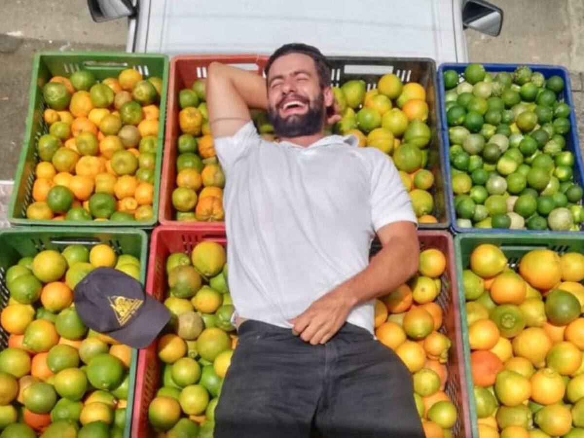"El man de las naranjas" ayuda a los campesinos de Colombia