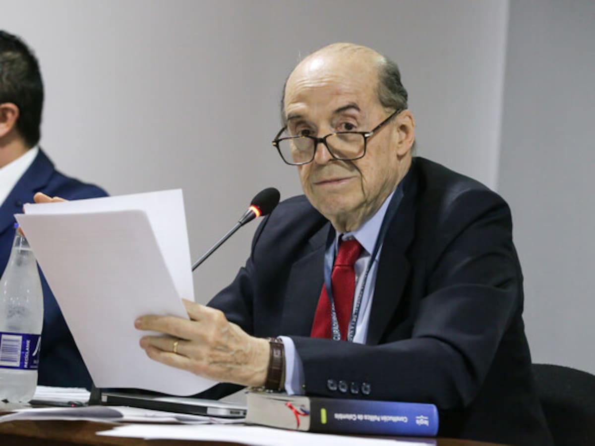 Es hora de que se vaya, ha perdido los estribos: Leyva en nueva carta al presidente Petro