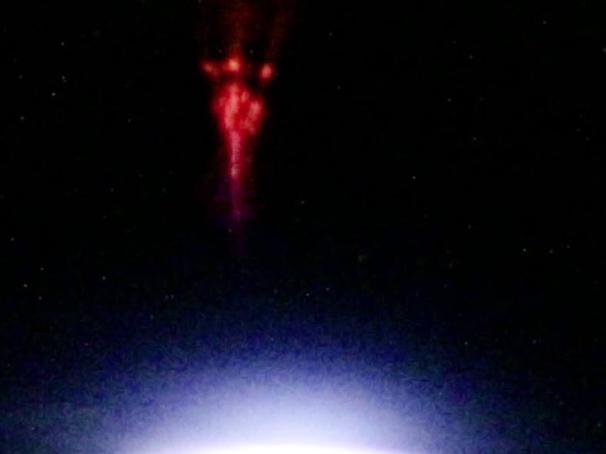 Nueva imagen de un enorme ‘duende rojo’ en la atmósfera terrestre