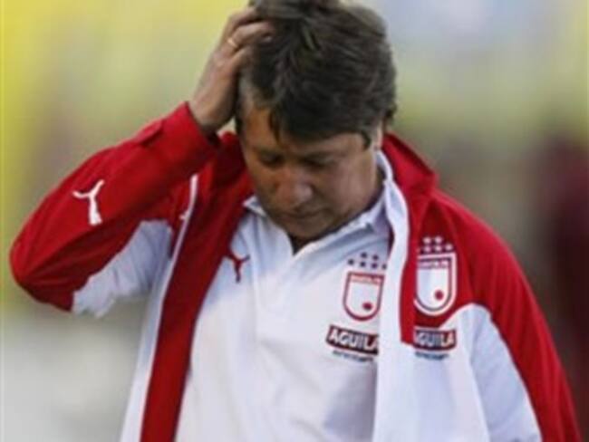 'Bolillo' Gómez renunció y se fue de Santa Fe