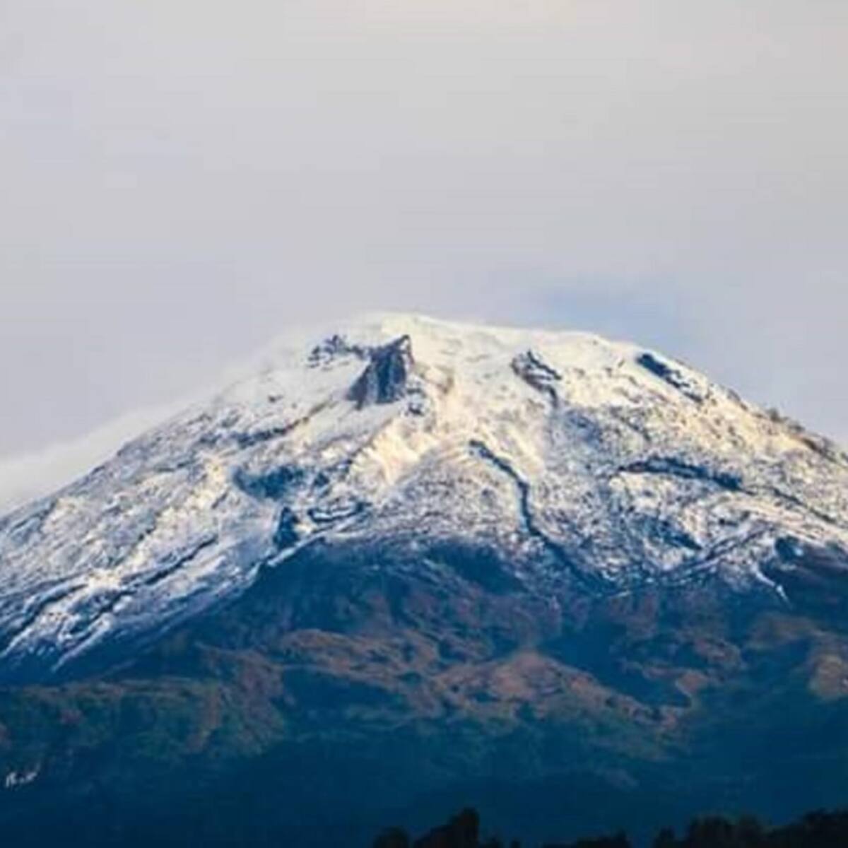 Alerta por posible deslizamiento de tierra en el Nevado del Tolima
