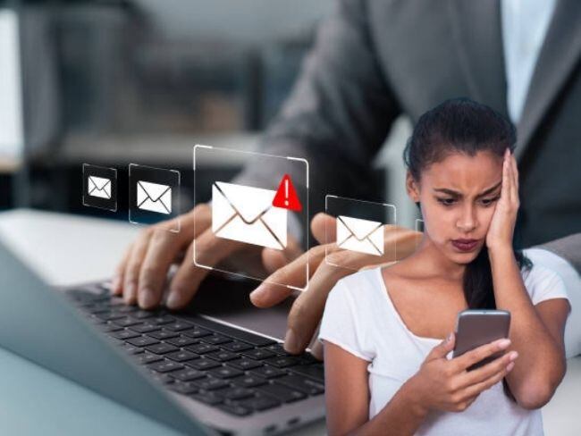 Estafa por correo puede desocuparle sus cuentas bancarias Foto: Getty Images