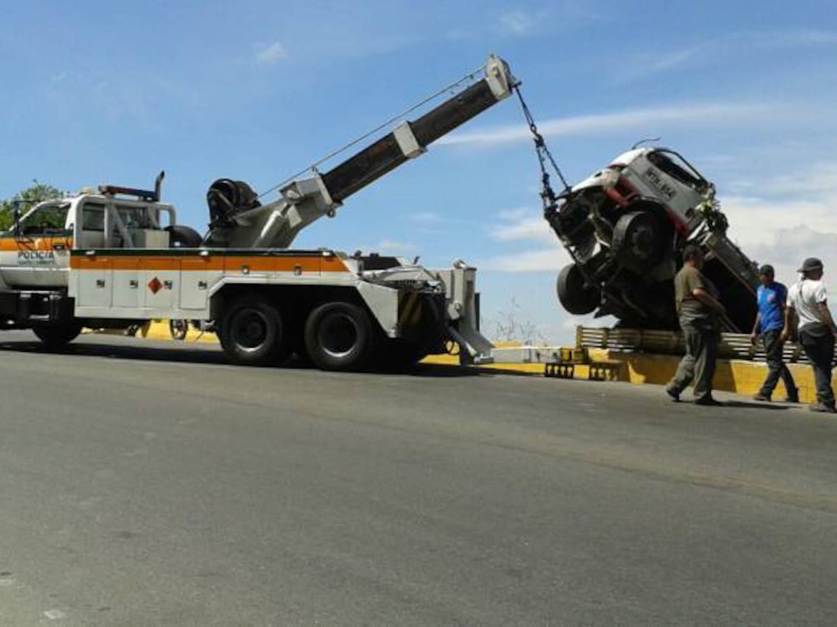 Tres muertos en accidentes de tránsito en vías del Quindío en el puente festivo