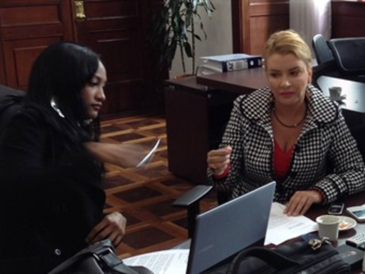 Liliana Rendón renuncia a su curul en el Senado