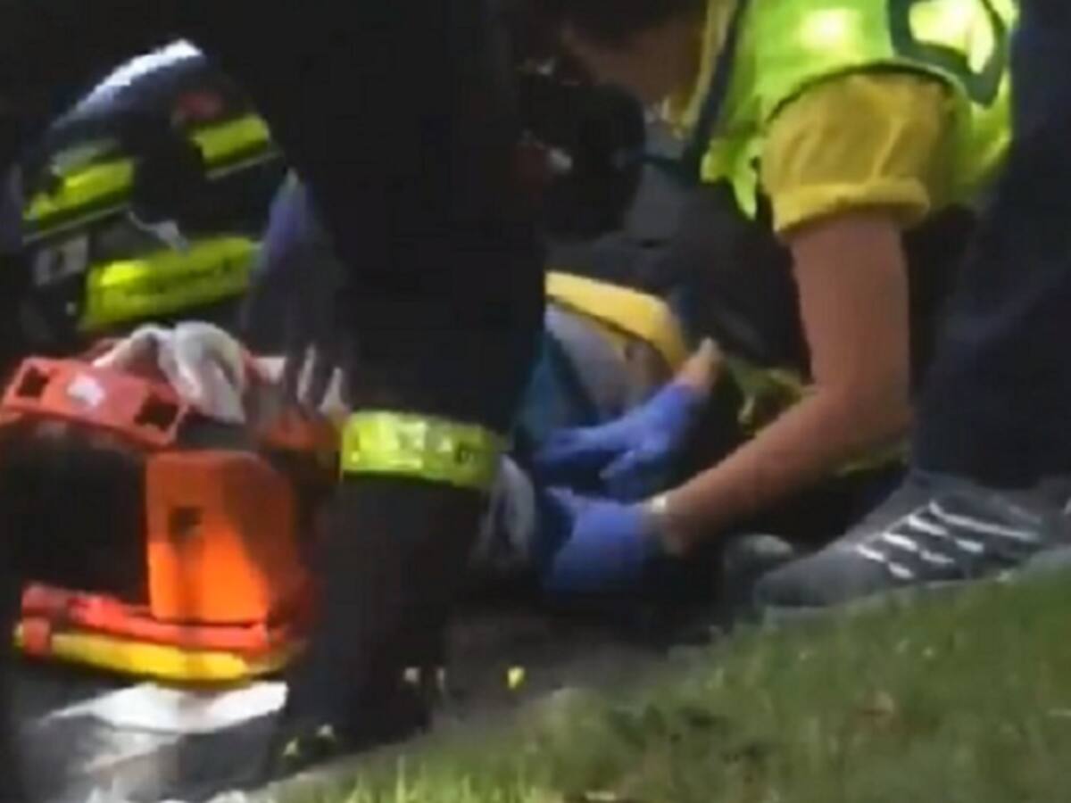 Egan Bernal sufrió fractura nasal y lesiones en el rostro tras fuerte caída