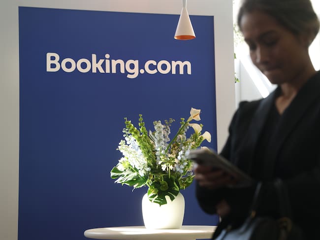La plataforma Booking.com sufre un ciberataque que expone datos de reservas de clientes (Photo by Sean Gallup/Getty Images)