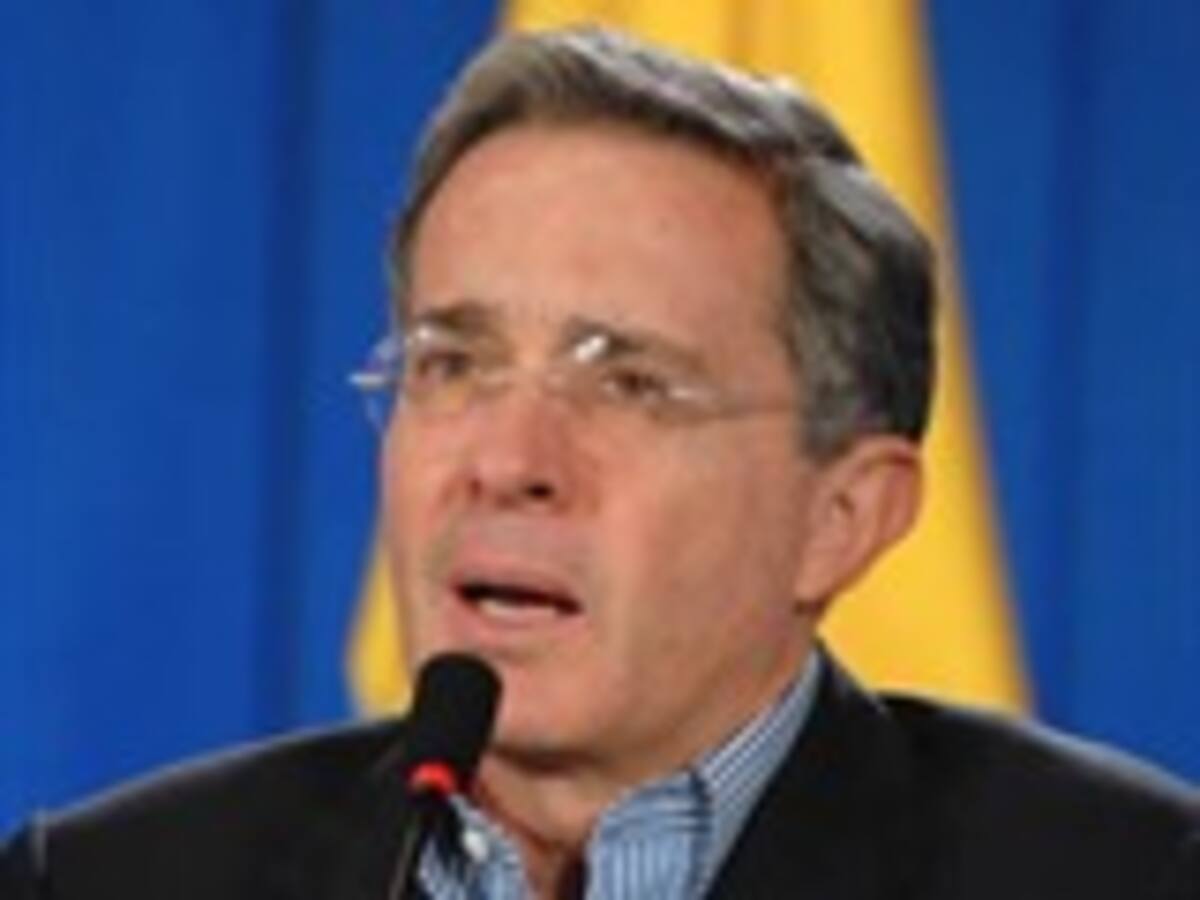 Cerca de 20 billones de pesos en vigencias futuras dejaría comprometido el Gobierno Uribe hasta el 2020