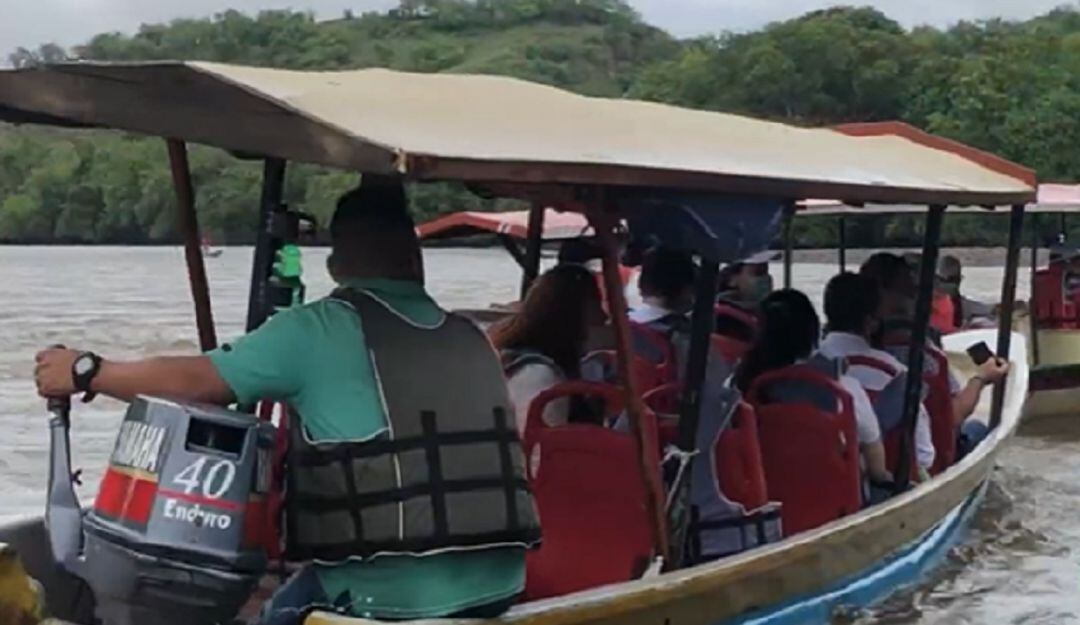 Dentro de las propuestas turísticas de Neiva ofrece la navegabilidad en el Río Magdalena