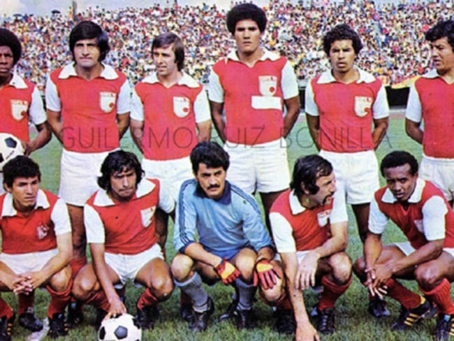 El 'Cachaco' Rodríguez es el jugador ubicado en la parte superior de la derecha.