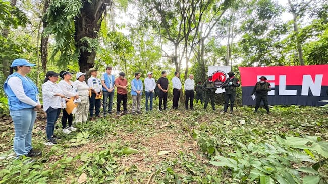Familiares de secuestrados reunidos con el ELN para buscar su liberación