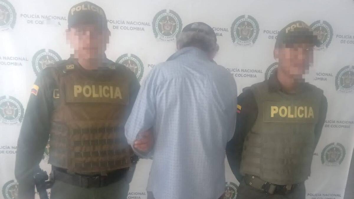 Hombre habría quemado con ácido a su vecino y a su mascota en el Atlántico