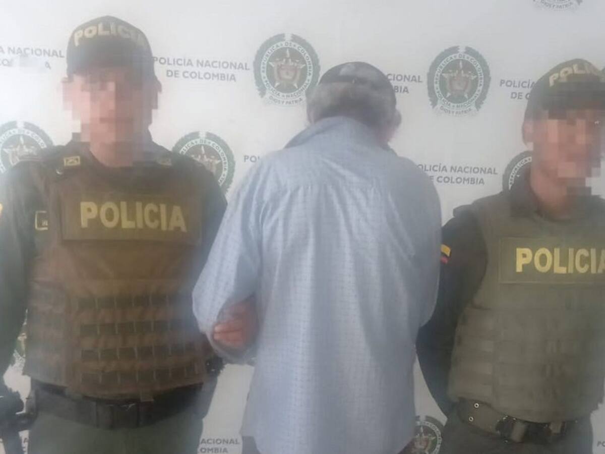 Hombre habría quemado con ácido a su vecino y a su mascota en el Atlántico