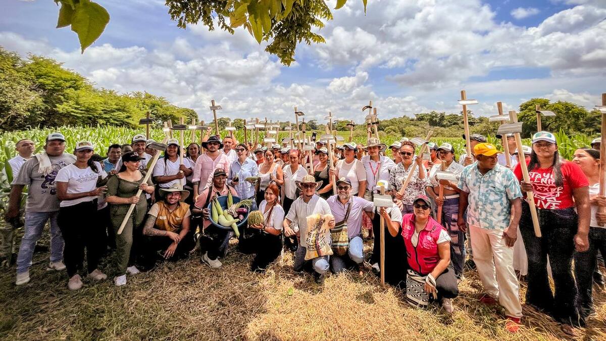 Predio Pontevedra fue adjudicado a una asociación campesina de Córdoba