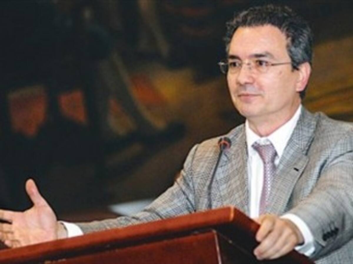 Informe de Auditoría recomienda investigación fiscal contra excontralor Mario Solano