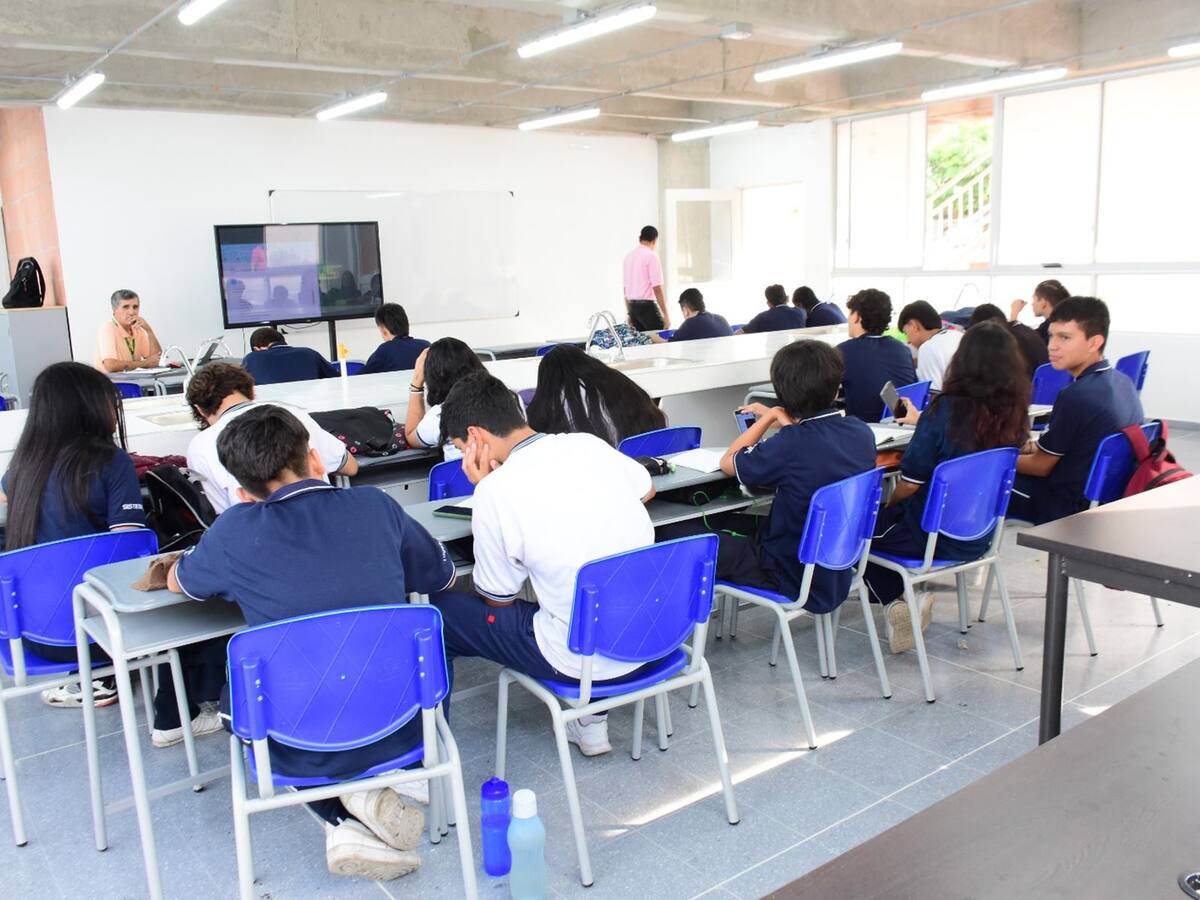 Más de 200 mil estudiantes retornaron a clases en el Tolima