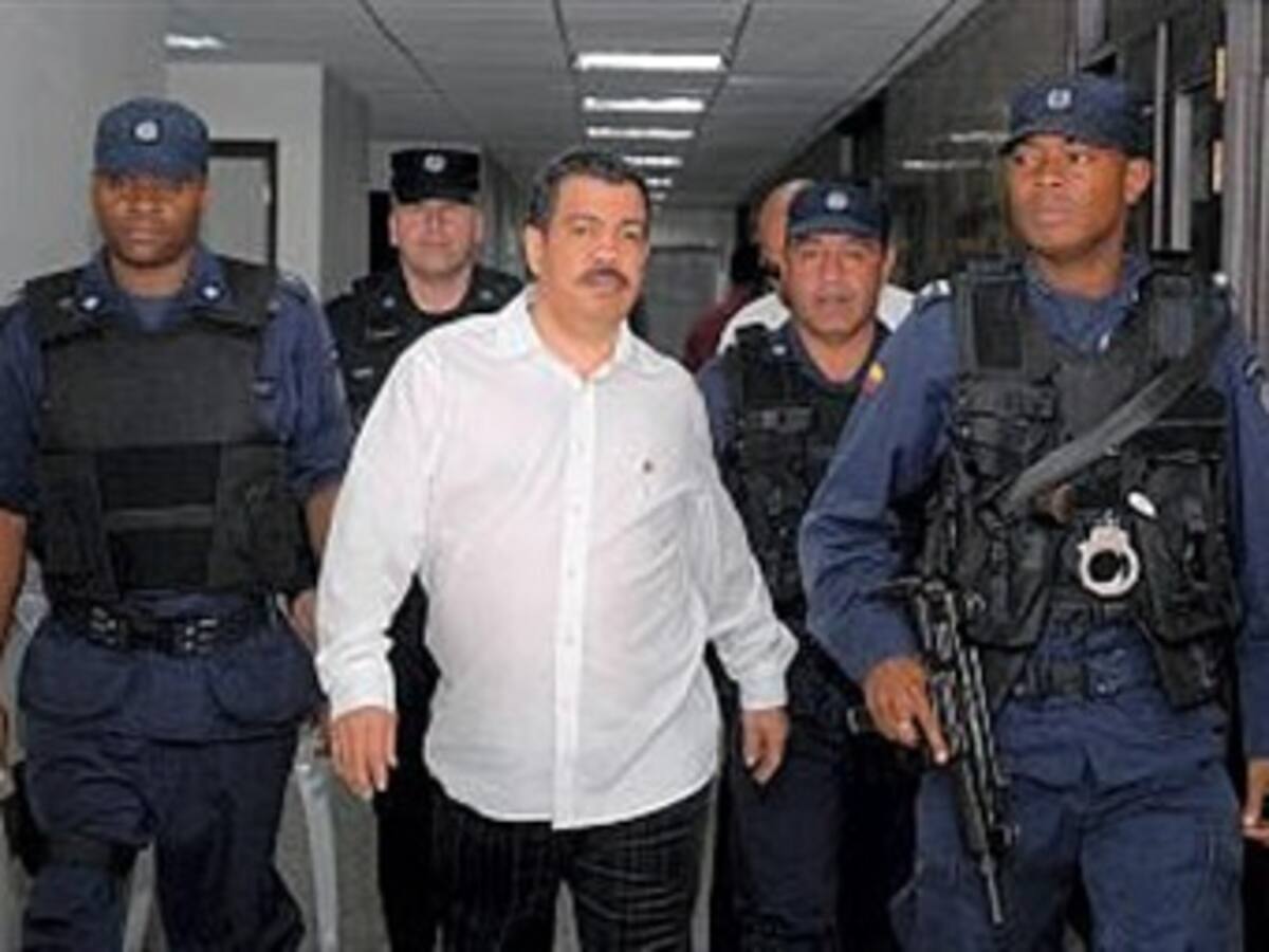 ‘Don Berna’ vuelve a prender el ventilador ante la Fiscalía