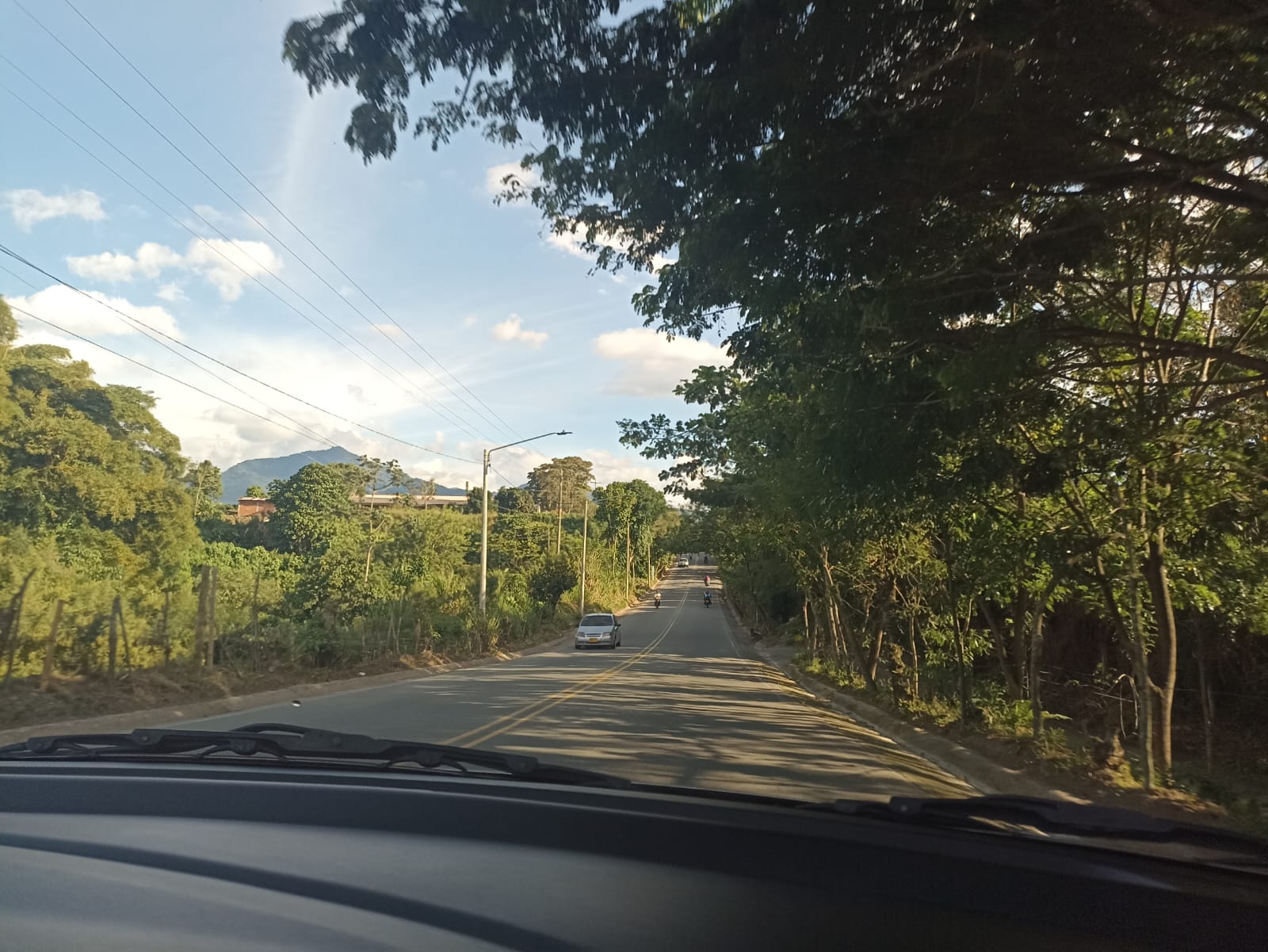 hermosos paisajes desde las carreteras del Quindío vía Calarcá La Y Barcelona. Foto: Adrián Trejos