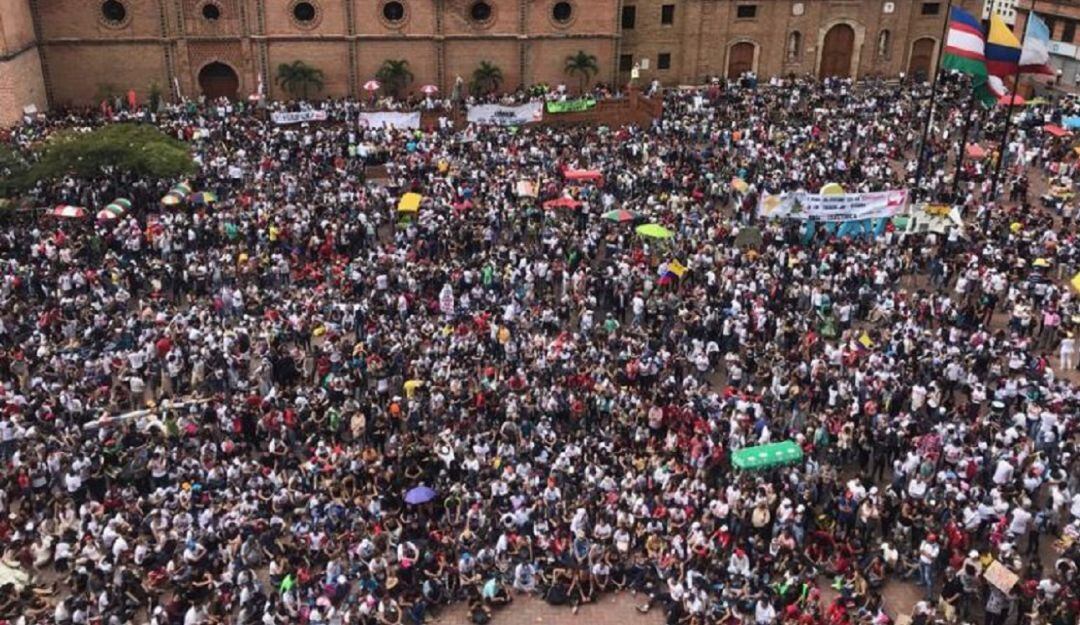 Una aglomeración implicaría el aumento de la velocidad nuevamente de la transmisión del COVID y el incremento nuevamente del número de casos, dice Secretaria de Salud del Valle. 