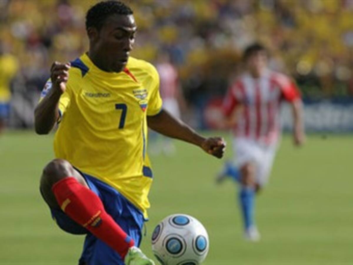 Guerrón, Ayoví y Corozo son las novedades de Ecuador para enfrentar a Colombia