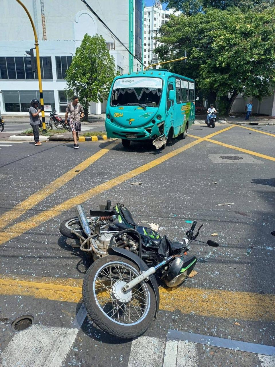 El accidente se presentó sobre la 1:02 de la tarde en la carrera séptima con calle 11 dejando una persona fallecida conocida como Daniel Fernando Carrillo de 43 años.