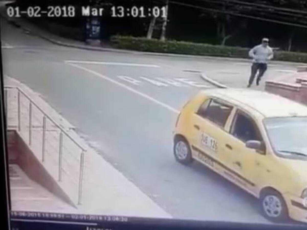 Video: Taxista habría sido cómplice de un atraco