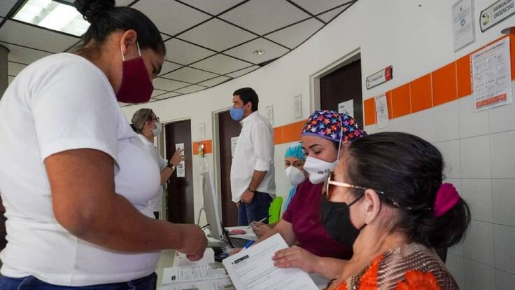 10 mil dosis de vacunas al día esperan aplicar en Santander