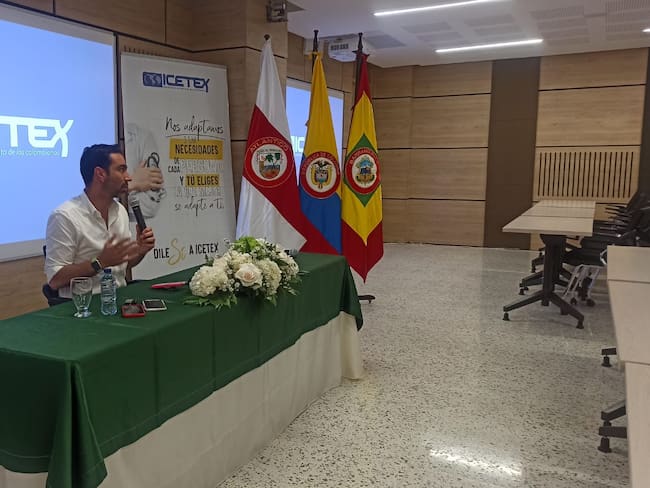 Director del Icetex, Mauricio Toro, en Barranquilla./ Caracol Radio