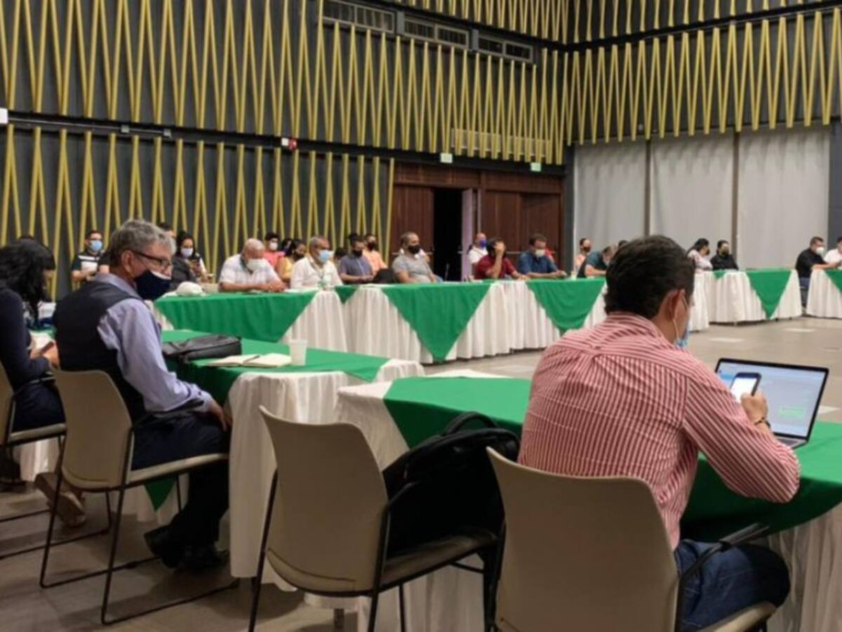 Más de 5 horas lleva la mesa exploratoria del Comité de Paro