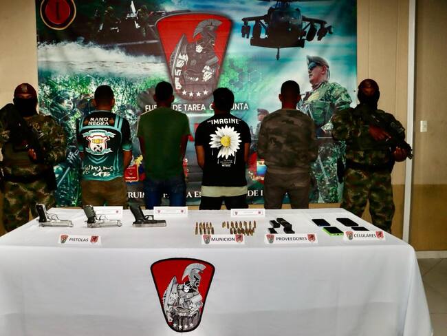 Ejército Nacional rescata a hombre que era movilizado con cadenas en sur de Bolívar