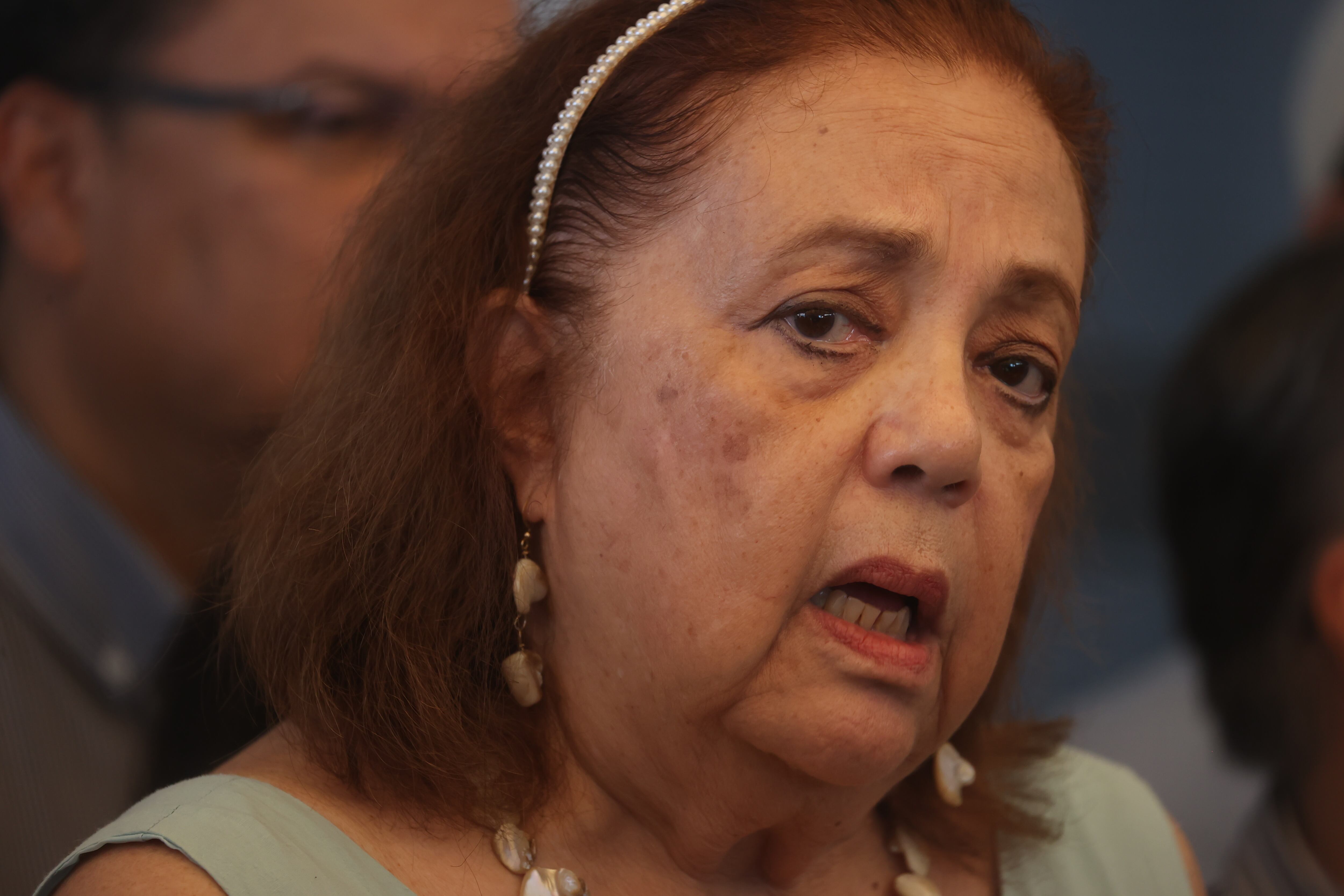 AME2257. CARACAS (VENEZUELA), 25/03/2024.- Corina Yoris, candidata presidencial por la Plataforma Unitaria Democrática (PUD), habla durante una rueda de prensa este lunes en Caracas (Venezuela). La Plataforma Unitaria Democrática (PUD), la principal alianza opositora de Venezuela, aseguró este lunes que ha agotado todas las vías para poder inscribir la candidatura de la historiadora Corina Yoris a las elecciones presidenciales del próximo 28 de julio, algo que, según ha denunciado, se les ha impedido. EFE/ Miguel Gutiérrez