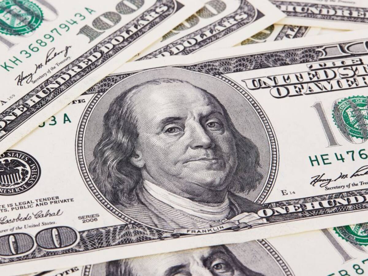 Dólar a $4.300 en Colombia: miedo a recesión, tasas de interés altas y más