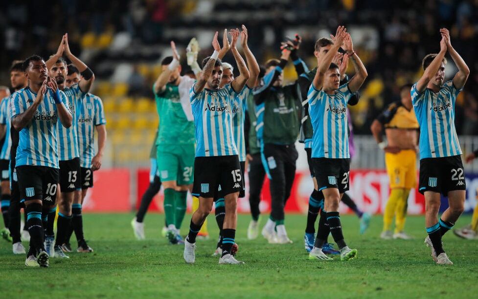 Racing celebra el triunfo ante Coquimbo Unido / Getty Images
