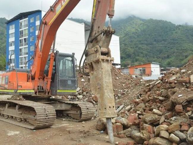 Demolición de la sede de la Institución Diego Fallon