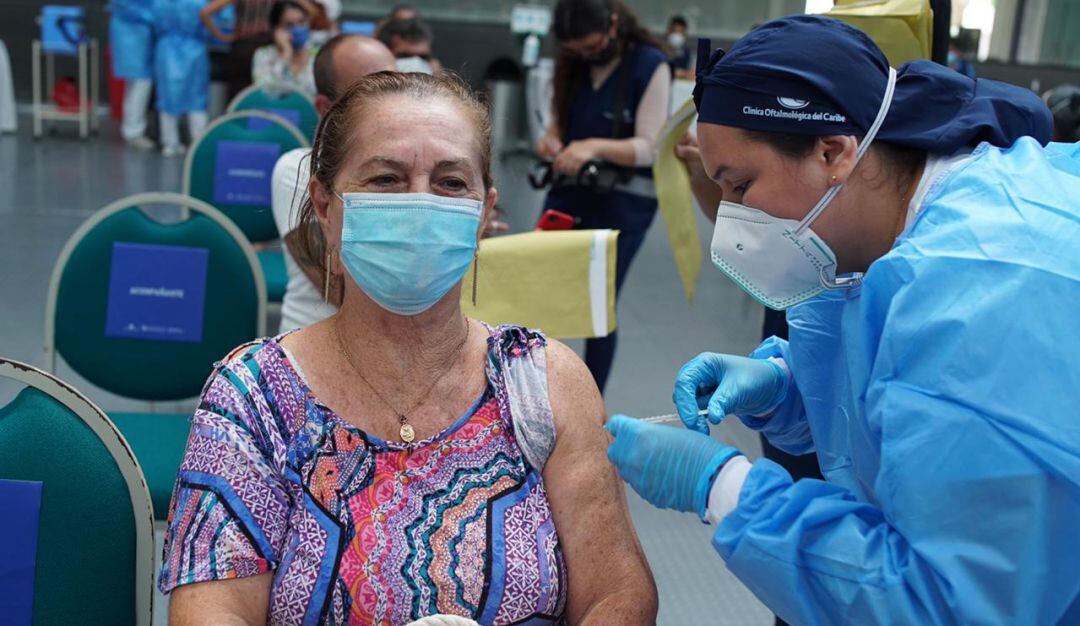 Vacunación en el nuevo punto.