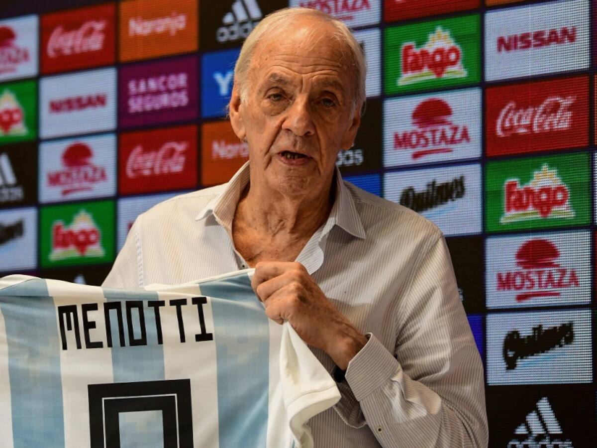 "No tiene sentido jugar fútbol sin público": César Luis Menotti
