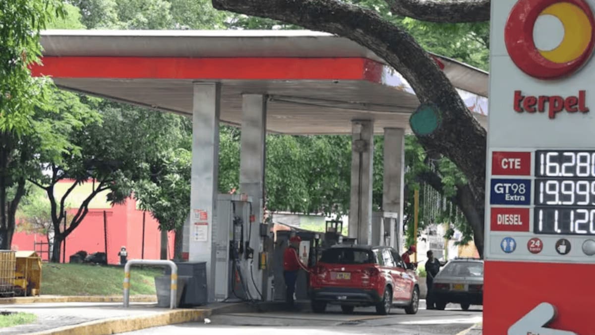 Alza de gasolina y la inseguridad golpean a estaciones de servicio en el Huila