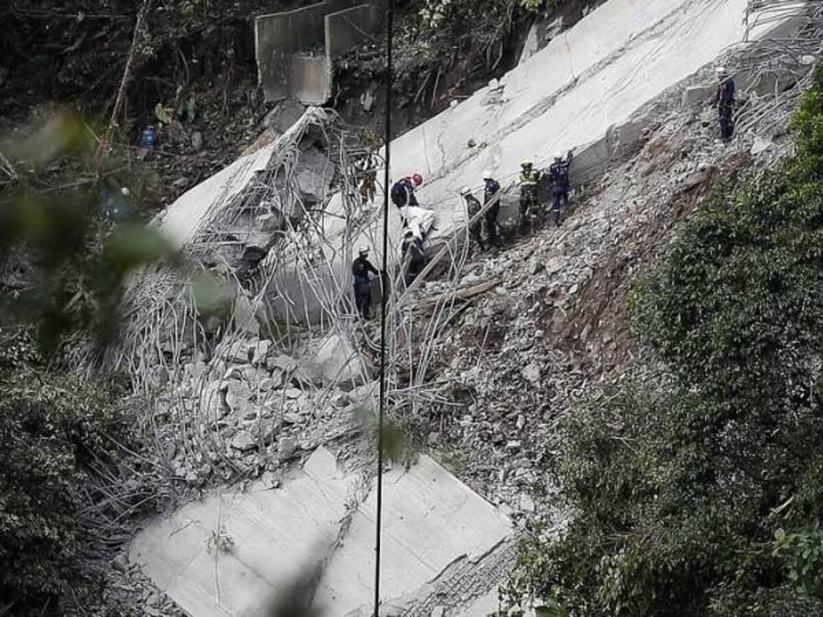 Por fallas del suelo colapsó torre "B" de Chirajara: Diseñador