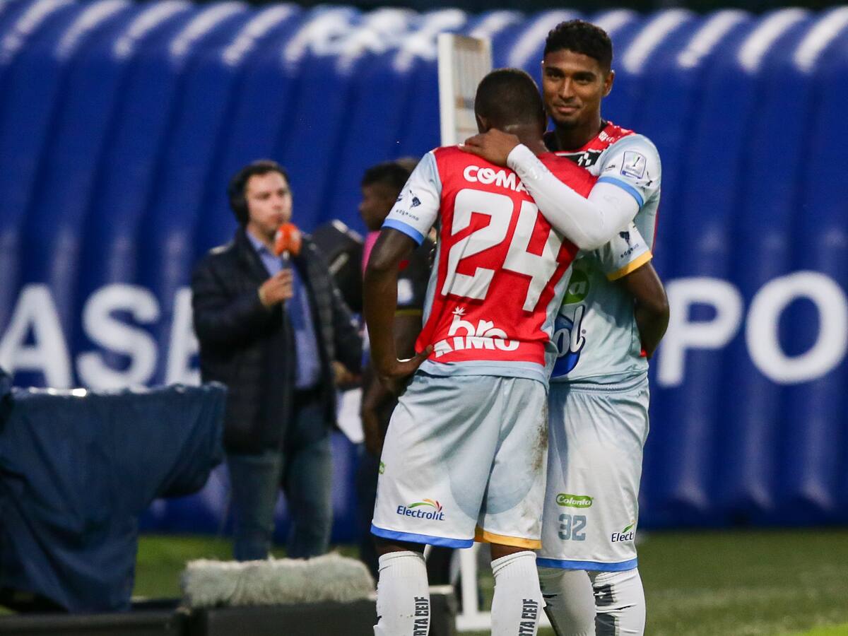 Deportivo Cali se complica en el descenso: victoria crucial de Fortaleza en Bogotá