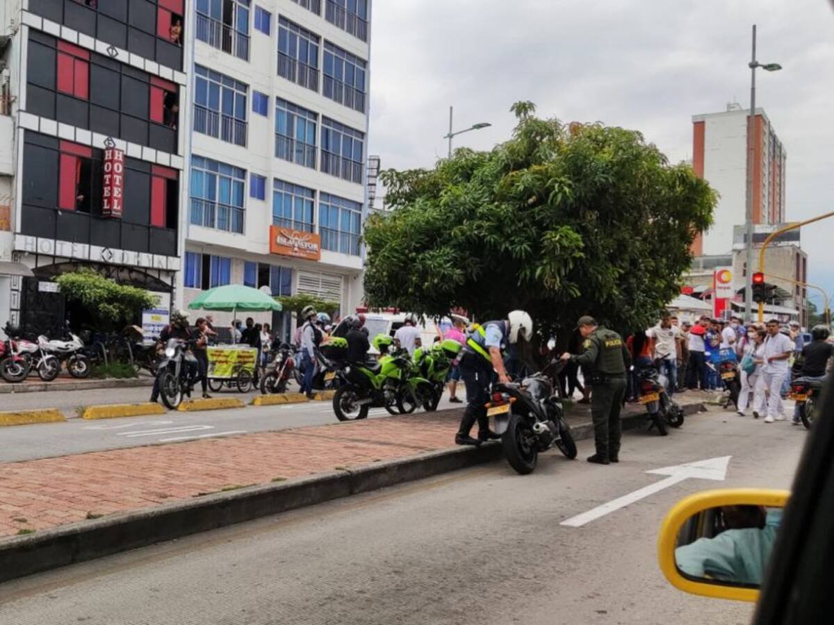 Una mujer pereció al chocar dos motocicletas