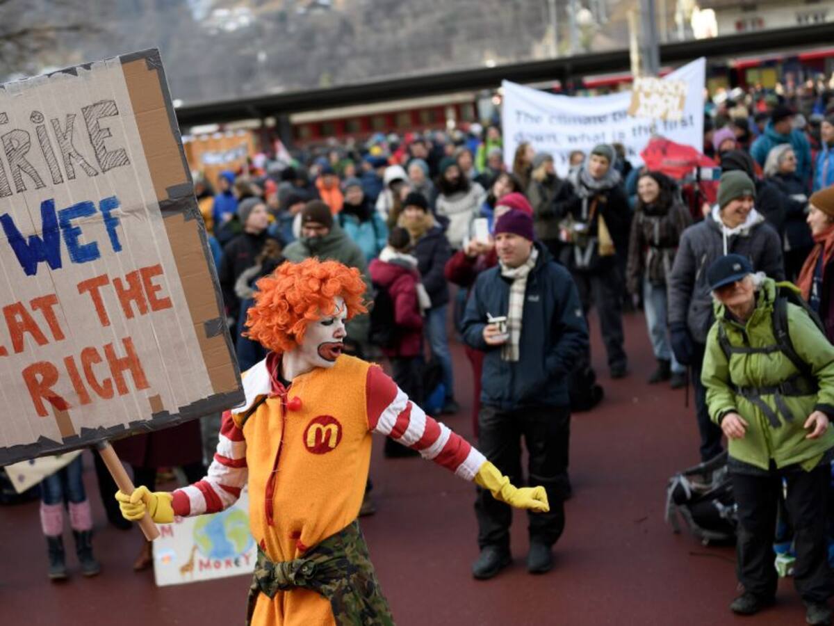 Foro de Davos cumple 50 años intentado dejar imagen de "club de ricos"