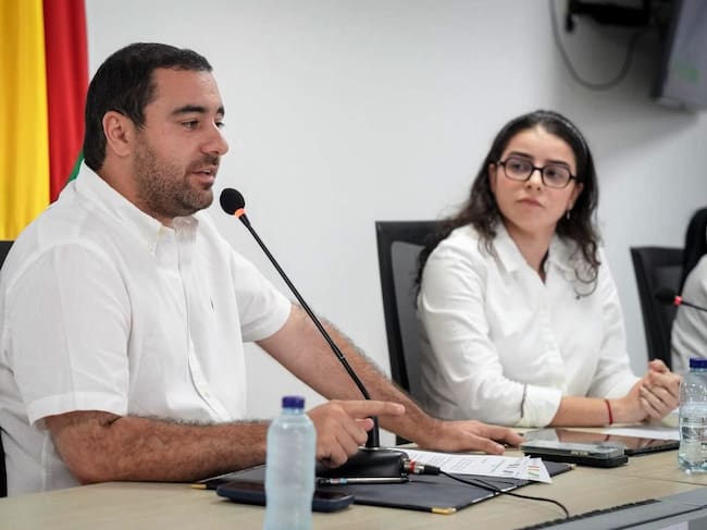 Gobernador de Bolívar Yamil Arana destaca avances históricos y llama a la unidad
