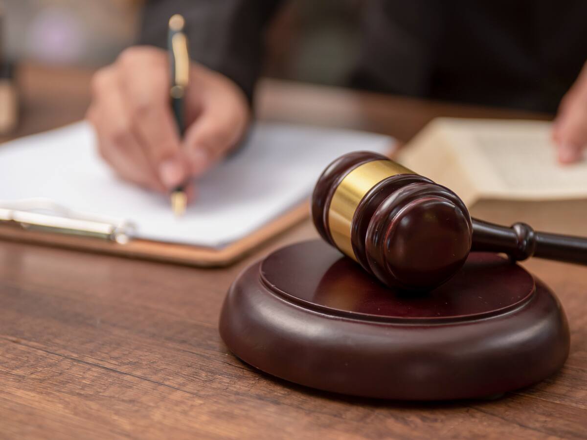 No nos esperábamos la acogida que hemos tenido: director de firma de abogados colombianos en España