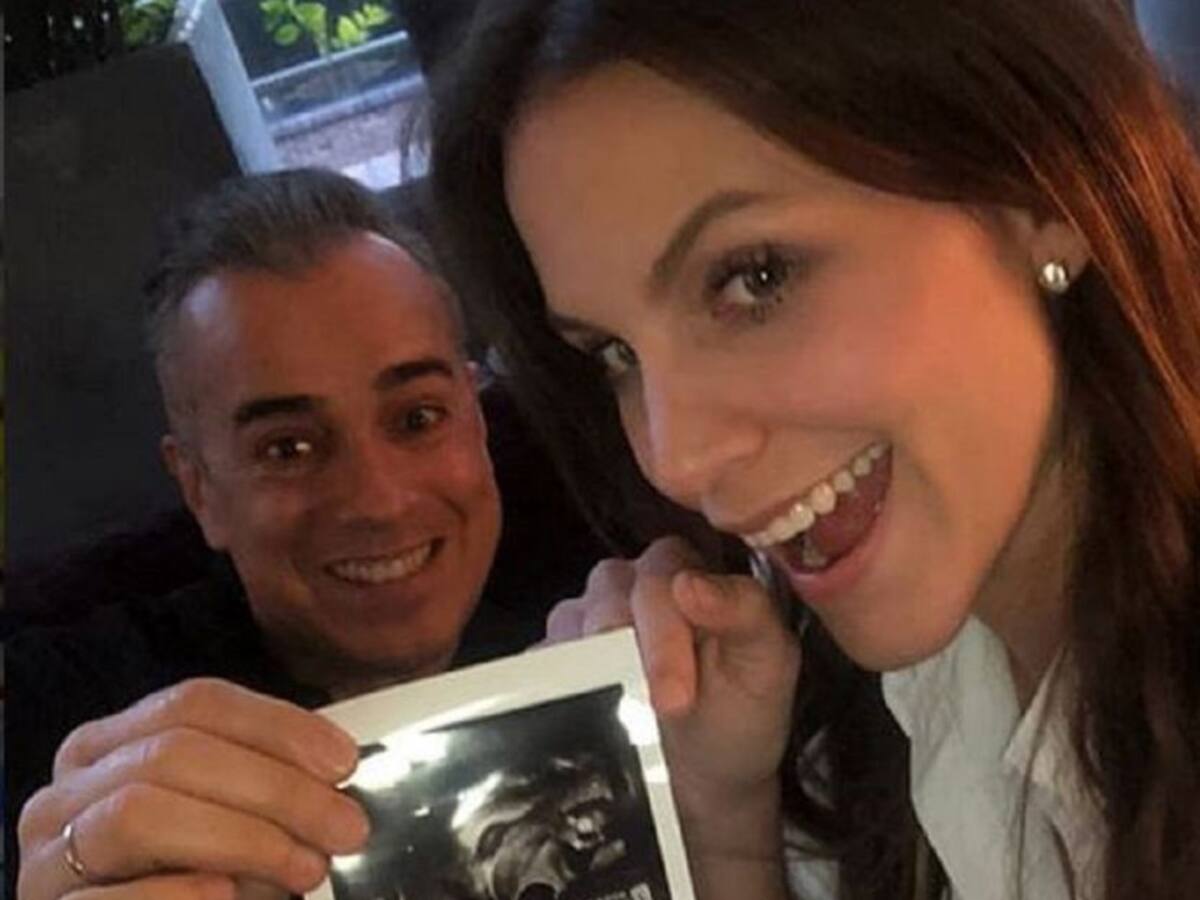 La tierna foto con la que anuncia Jorge E. Abello la llegada de su hijo