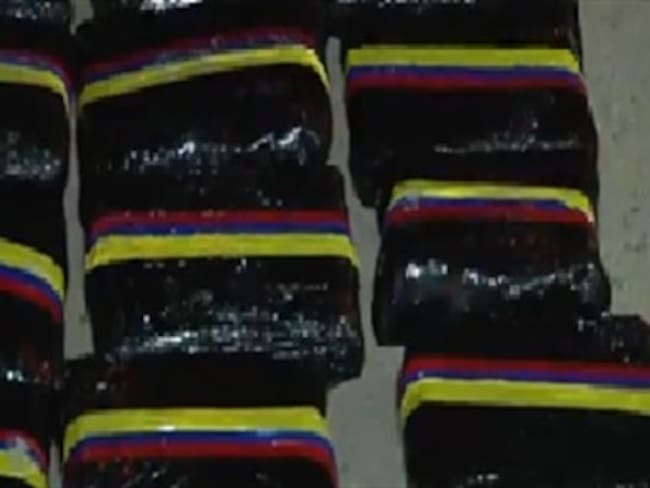 Marihuana marcada con la bandera de Colombia fue encautada en Cali