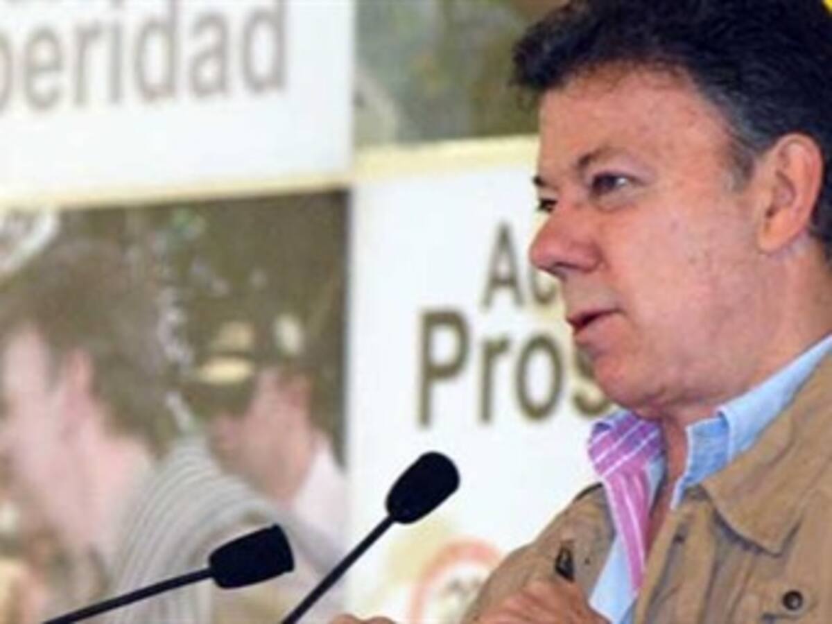 Presidente Santos calificó como una injusticia condena a general Arias Cabrales