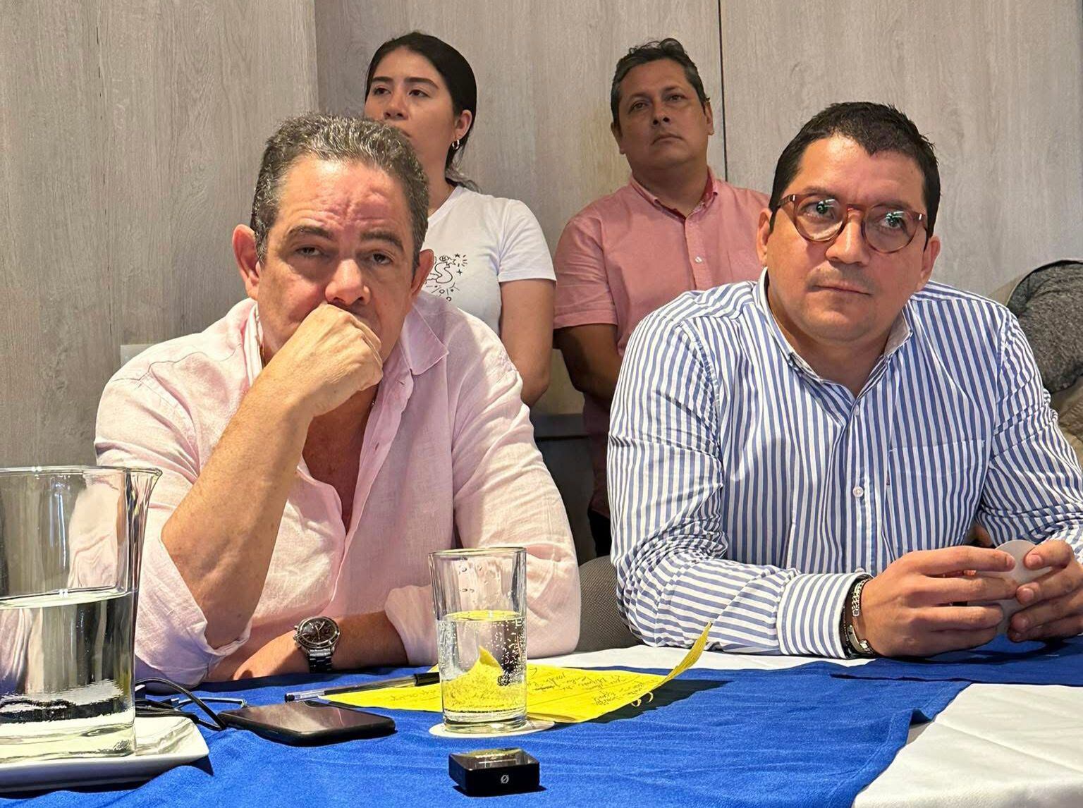 Germán Vargas Lleras junto al diputado del Tolima, Juan Guillermo Beltrán 
