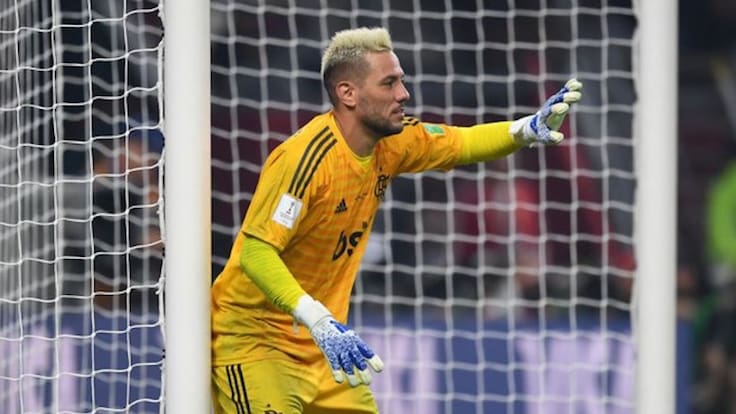 Diego Alves responde: quién cobra mejor los penales, ¿Messi o Cristiano?